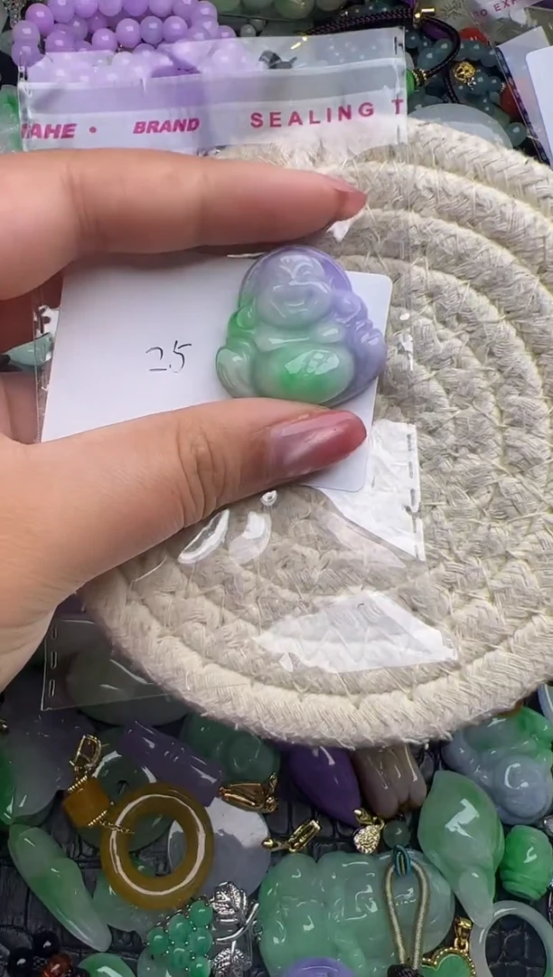 颈饰未镶嵌翡翠天然缅甸翡翠吊坠
