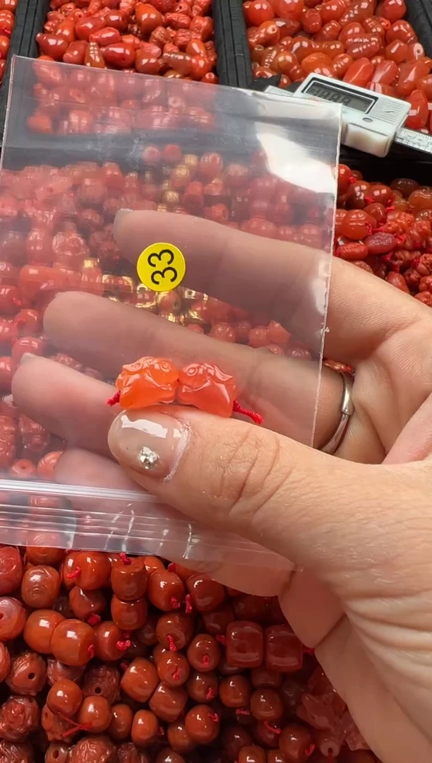 【闪购商品】南红玛瑙颈饰未镶嵌1