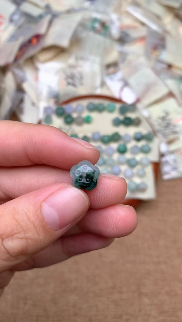 未镶嵌挂件翡翠萱*?— 50