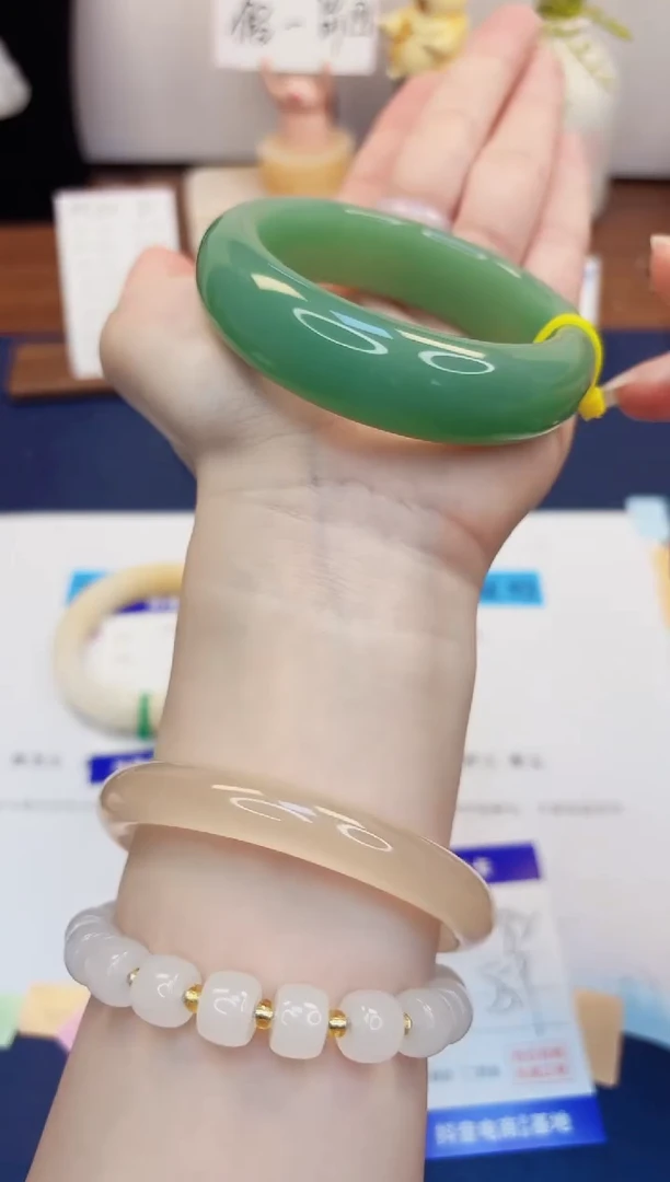 【闪购商品】石英质玉手镯未镶嵌27-东陵玉-圈口55