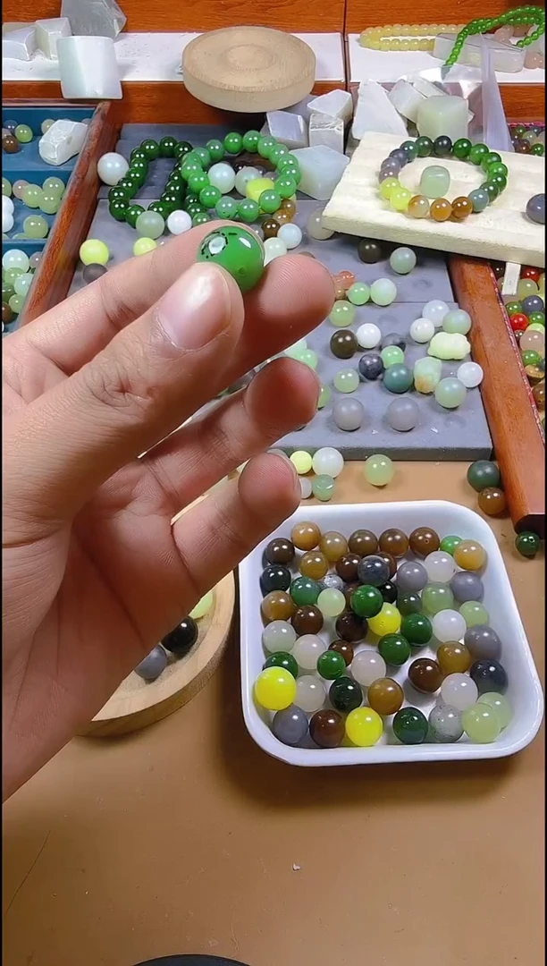 未镶嵌手链和田玉卡14俄罗斯碧玉散珠有瑕疵平头