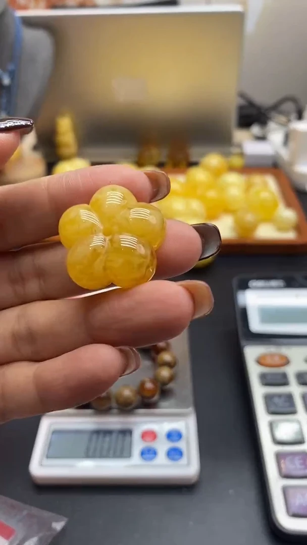 琥珀未镶嵌珠宝奇石2720