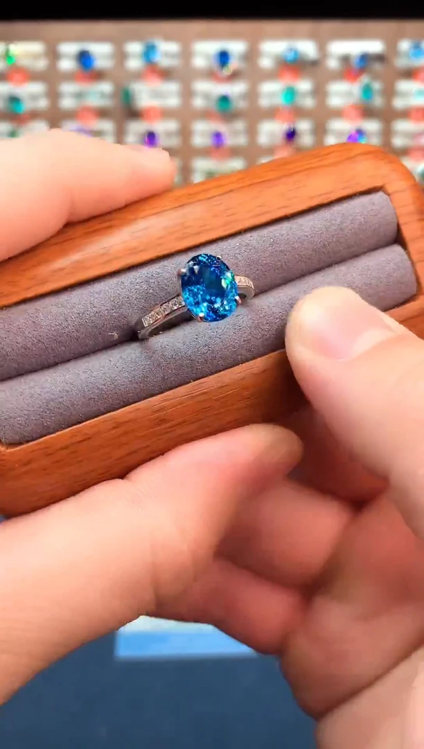 银S925镶嵌戒指帕拉依巴碧玺.......