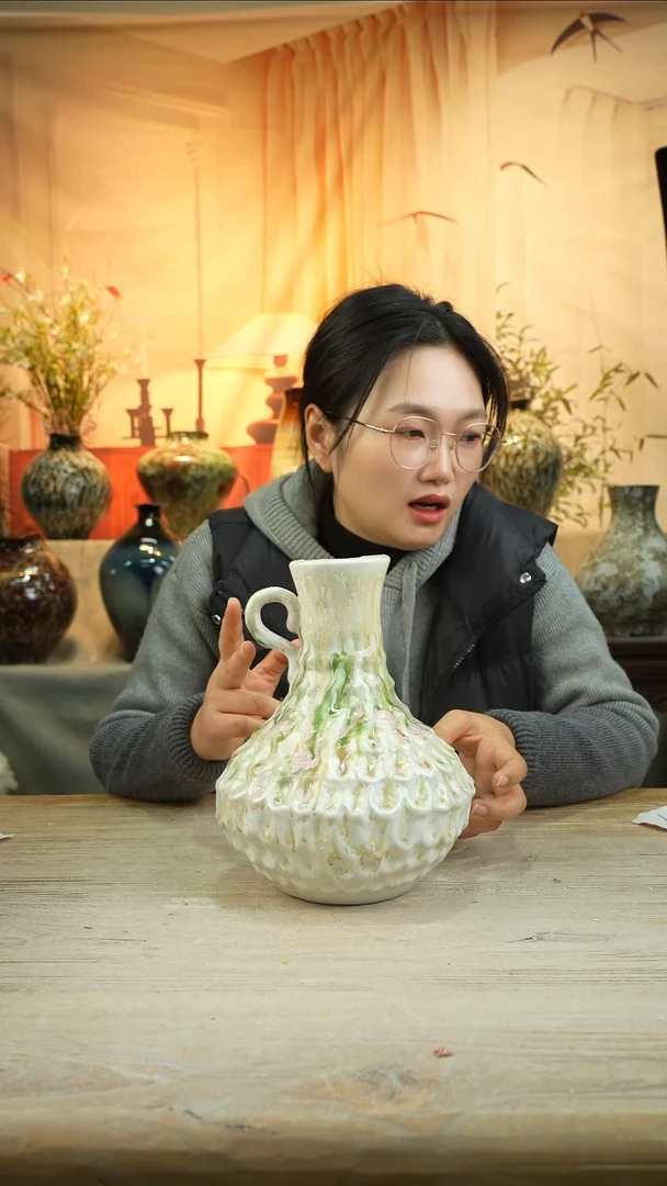 高度25 口经6.5 花瓶