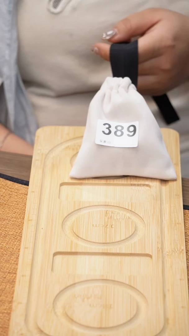 空***＋389号云小屋2.0珠12颗手串