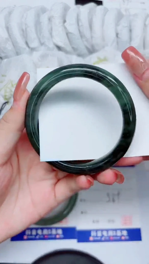 石英质玉手镯未镶嵌384-58