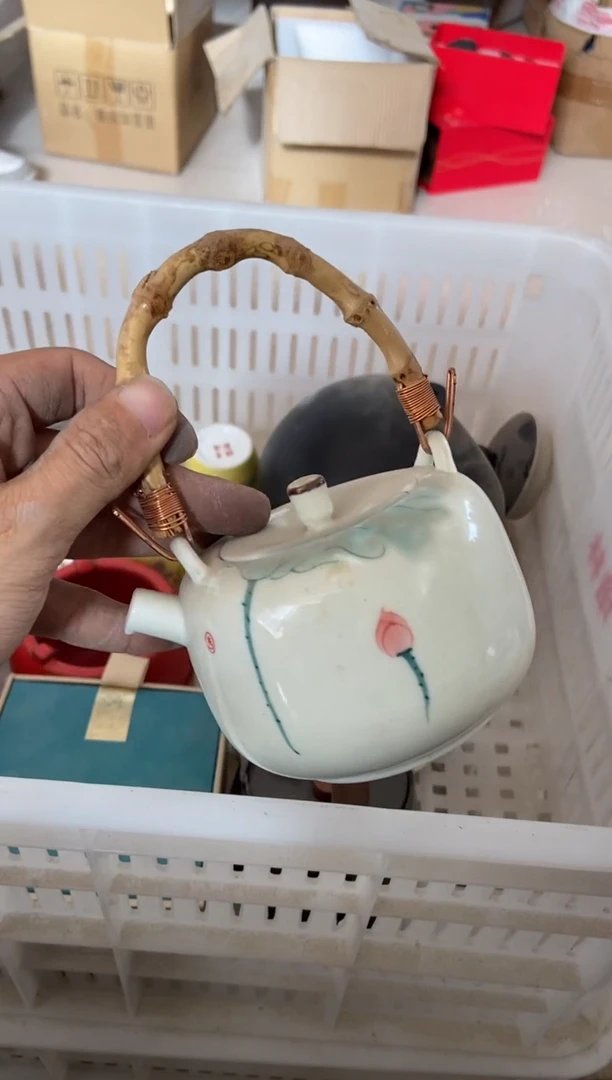 杯无运费险有瑕疵的摄影的产品有使用过的痕迹有点脏介意勿拍