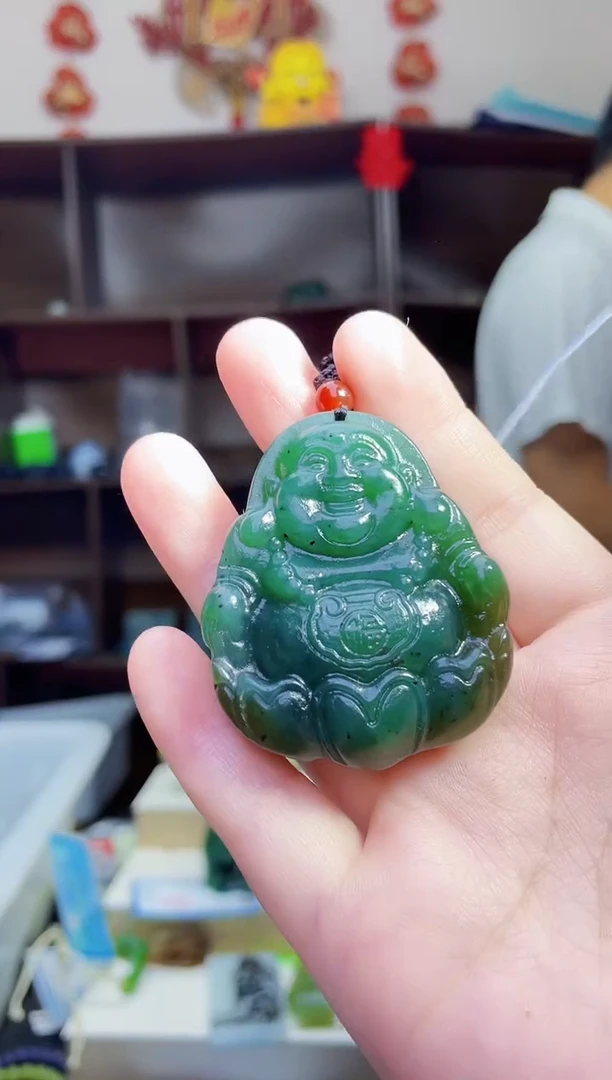 和田玉未镶嵌颈饰1