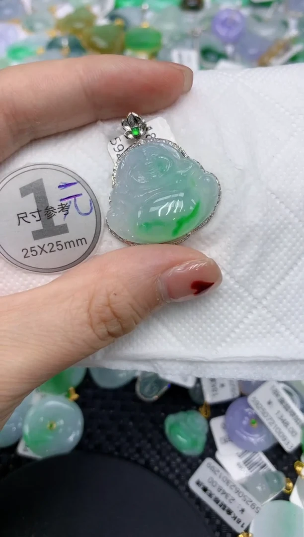 翡翠18K金镶嵌颈饰1111111