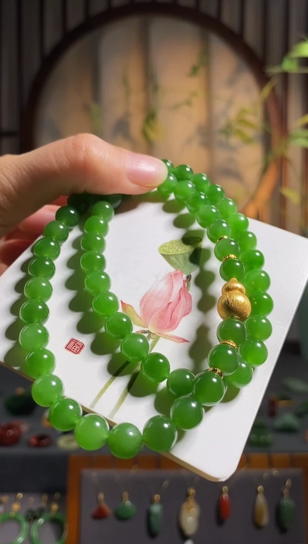 颈饰未镶嵌和田玉，碧玉女神链