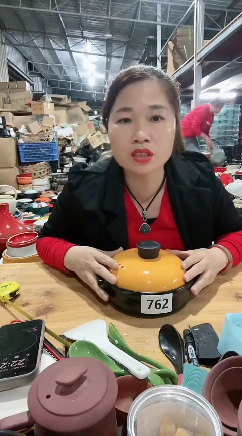 【闪购商品】762瑕疵黑色小锅，，