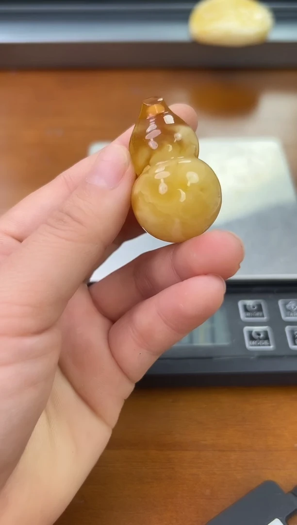未镶嵌蜜蜡裸石蜜蜡吊坠