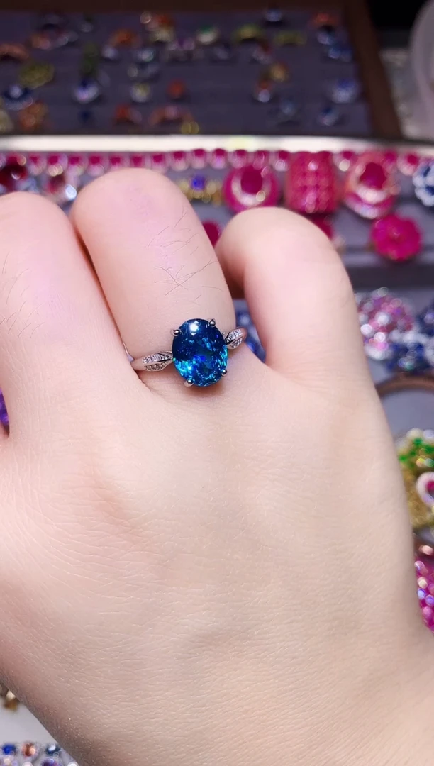 银S925镶嵌戒指碧玺....