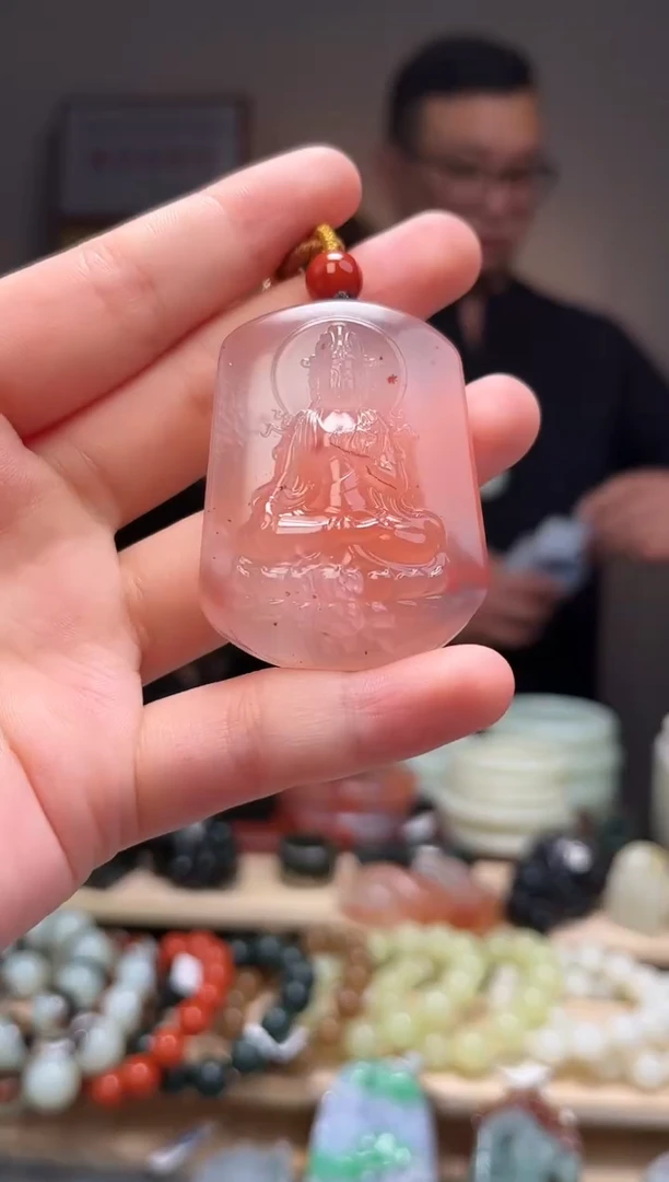 颈饰未镶嵌南红玛瑙吊坠