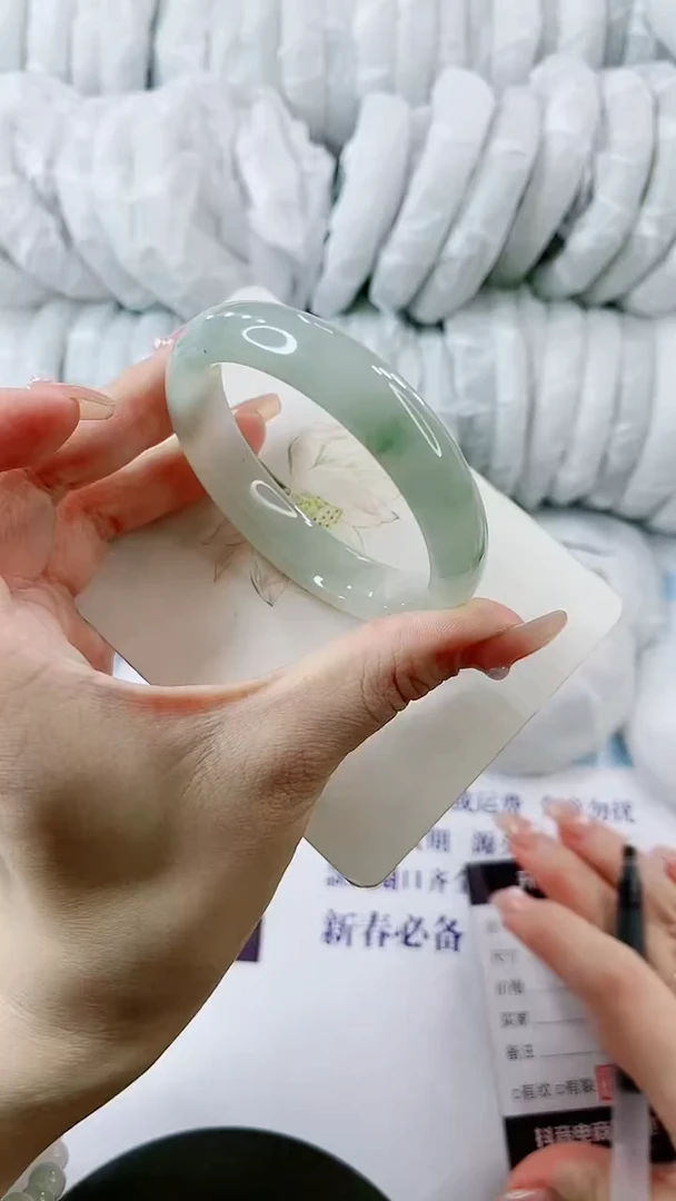 【闪购商品】石英质玉手镯未镶嵌1035079478-多样性发货