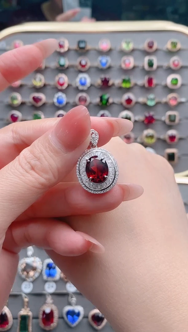 【闪购商品】石榴石吊坠(不含链)银S925镶嵌3.5克拉