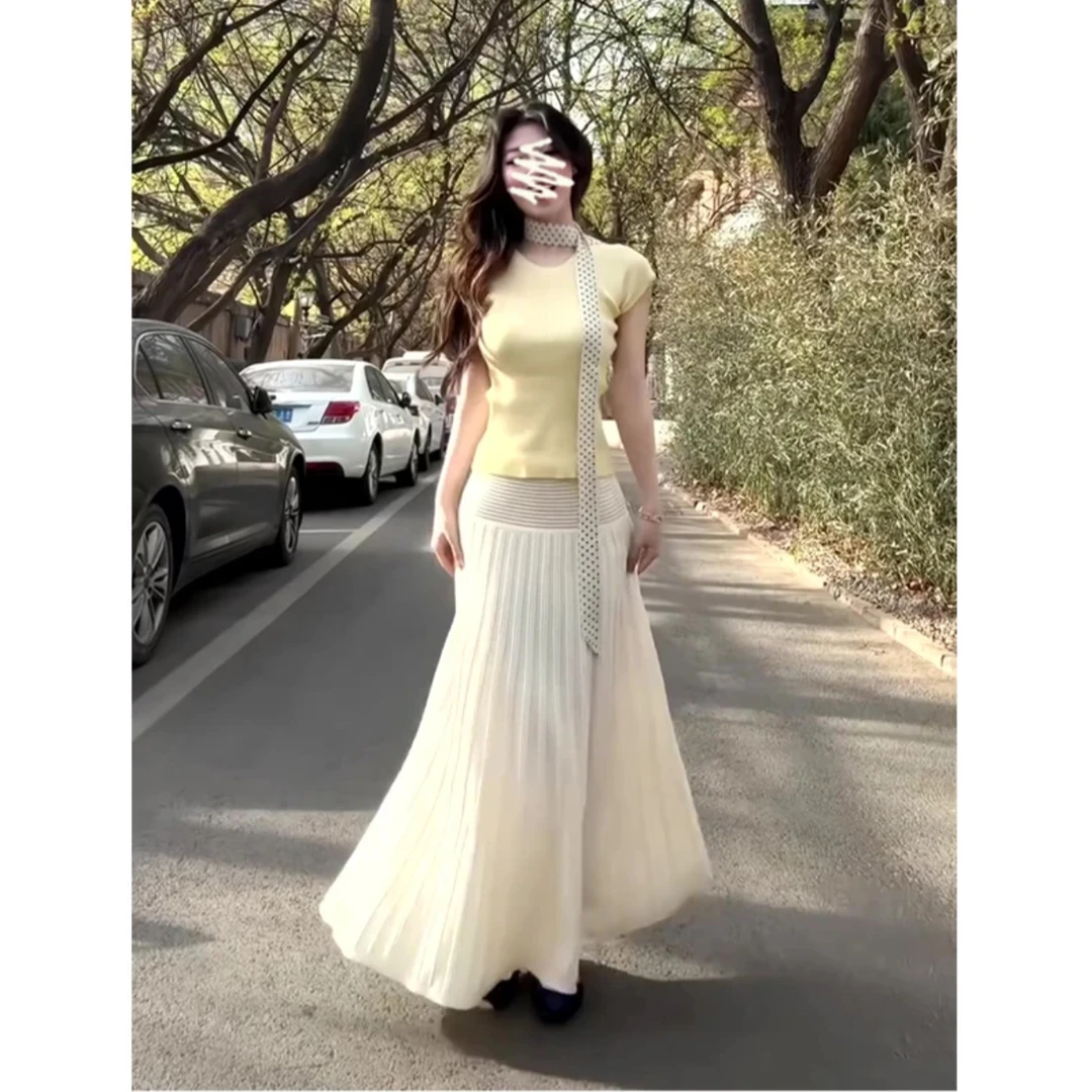 2025夏季新款女法式气质修身针织上衣百搭高腰显瘦坑条半身裙