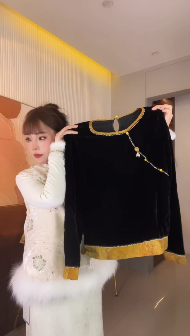 毛****s25891 送毛春燕  M码