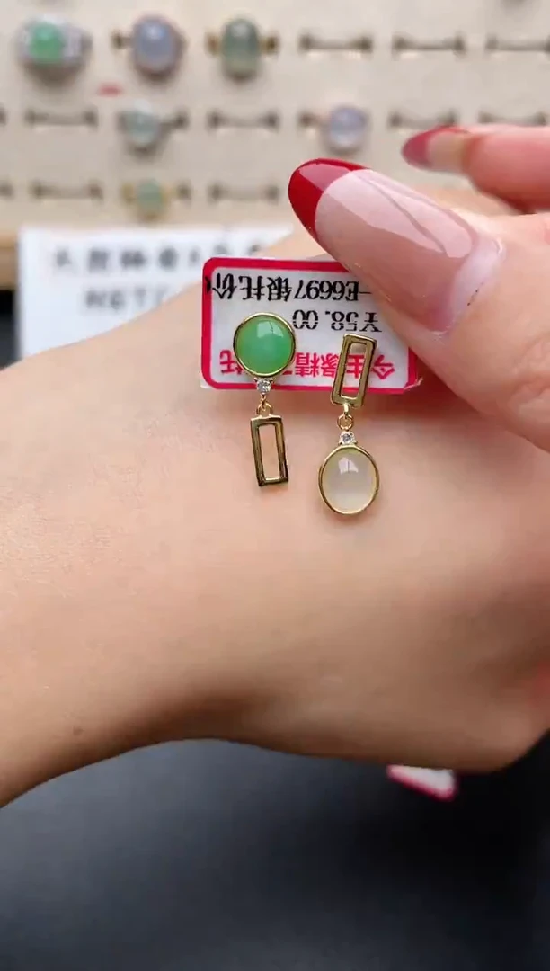 【闪购商品】翡翠戒指银S925镶嵌一物一证一礼盒