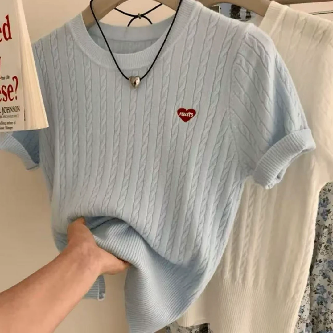 2025夏季新款简约针织短袖圆领麻花爱心刺绣正肩纯色薄款打底衫女