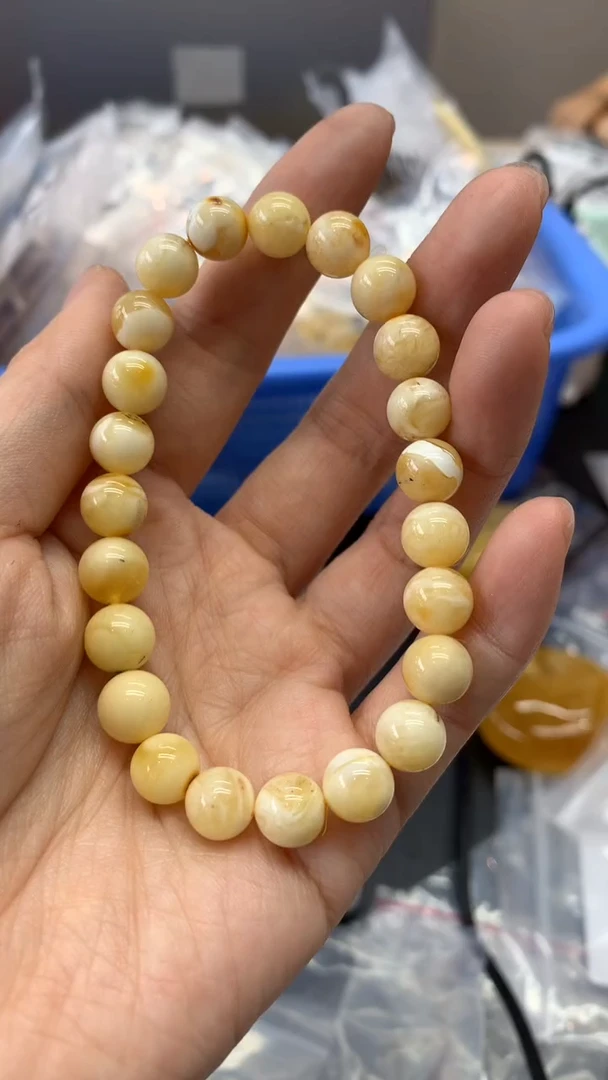 未镶嵌琥珀珠宝奇石134