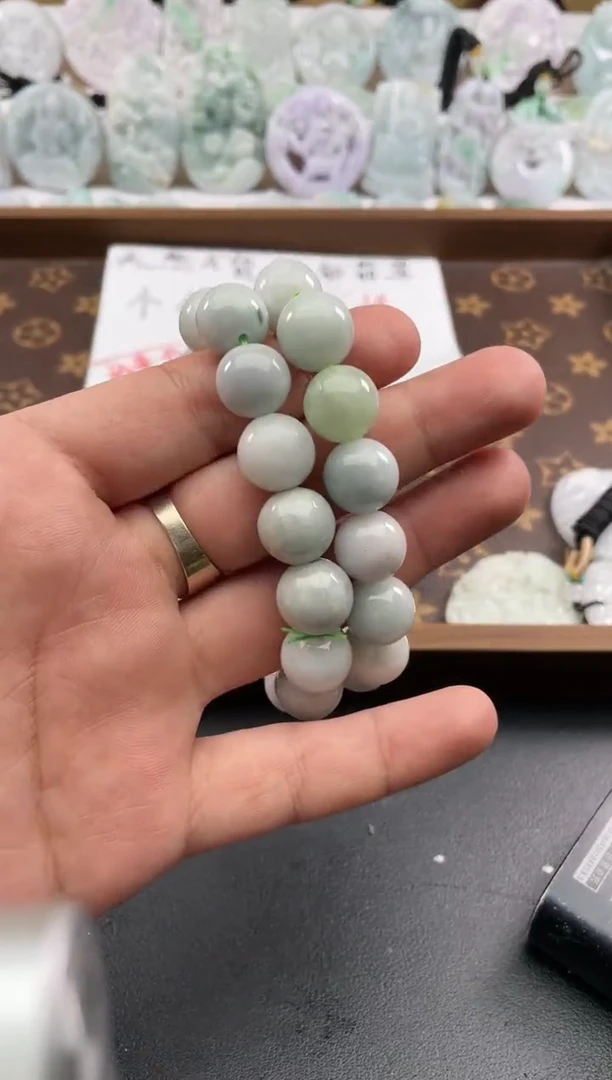 颈饰未镶嵌翡翠25/12/16/.75多样性发货，发其一