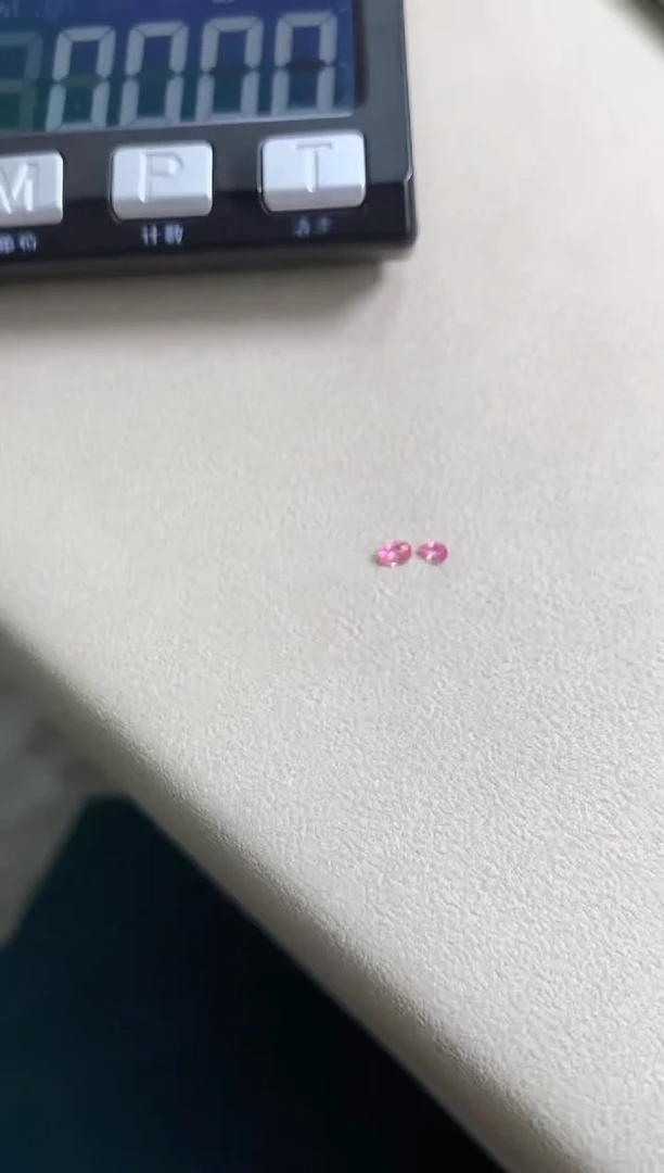裸石尖晶石s****贝裸石