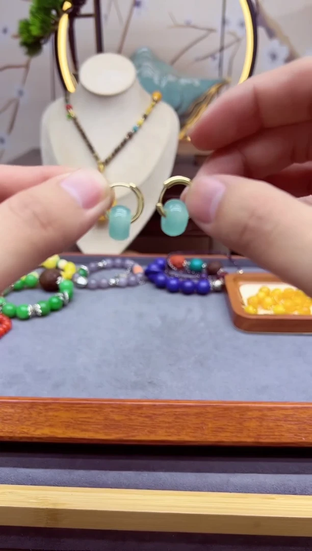 【闪购商品】翡翠手链14K金镶嵌e30``````