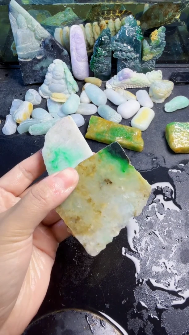 颈饰未镶嵌翡翠 天然翡翠028