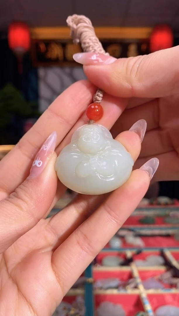 【闪购商品】和田玉颈饰未镶嵌抱抱佛