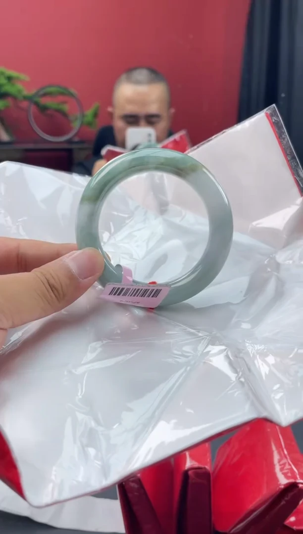 未镶嵌手镯翡翠4