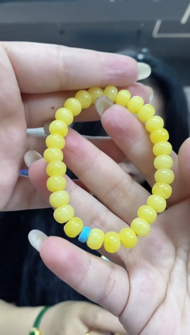 【闪购商品】蜜蜡裸石未镶嵌多样性发其一颜色微差