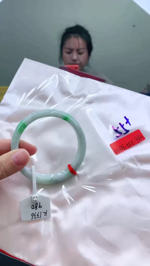 未镶嵌手镯翡翠55
