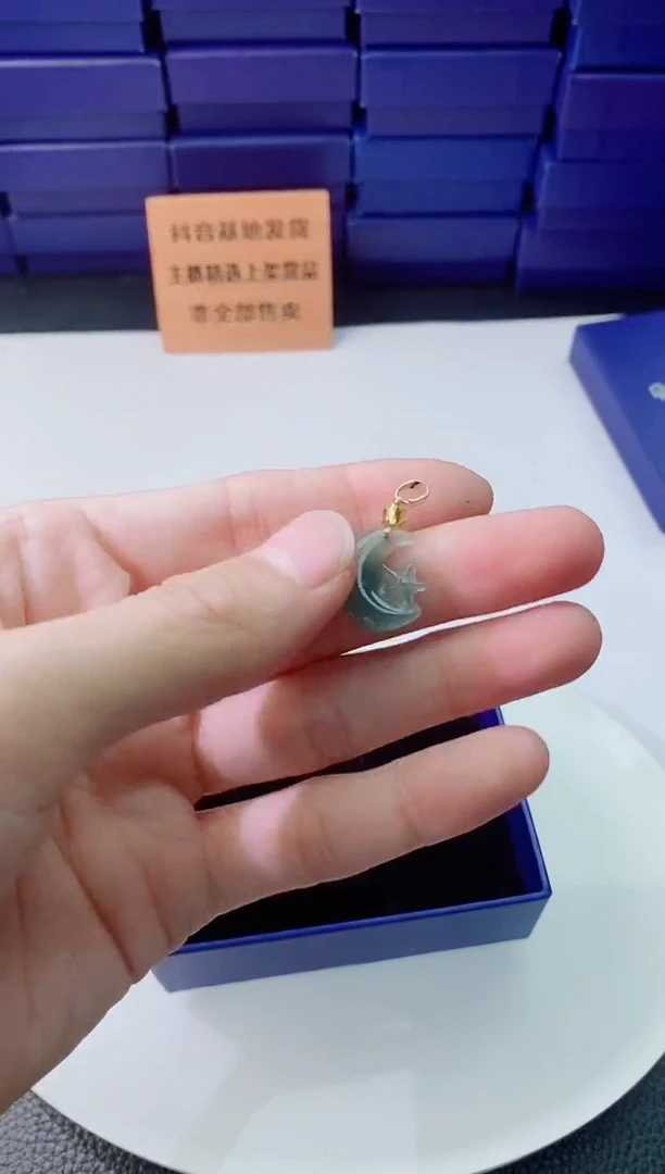 翡翠未镶嵌颈饰1111111111