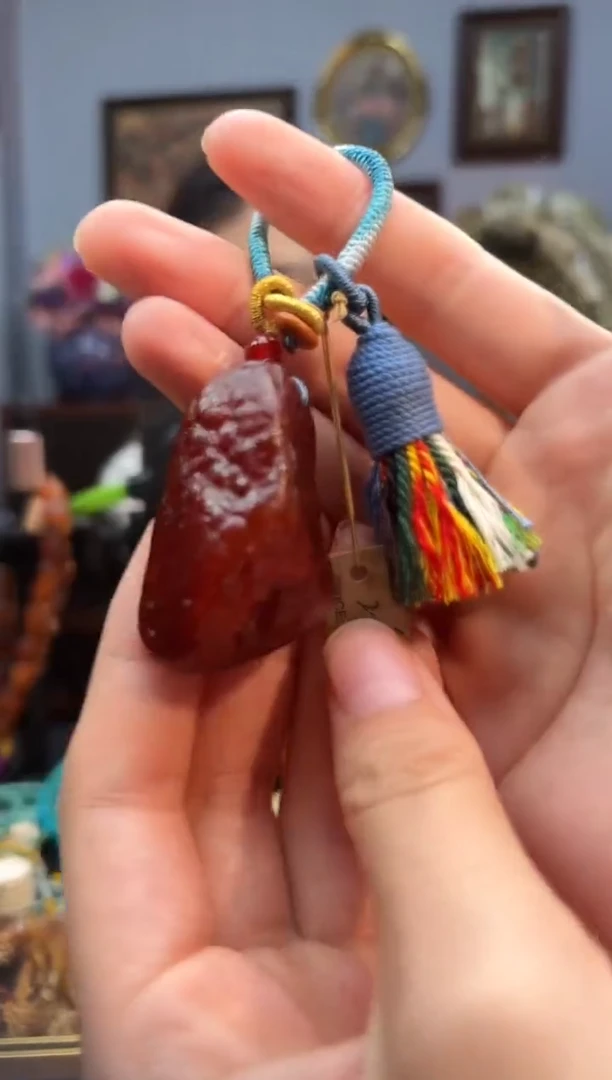 琥珀颈饰未镶嵌包挂