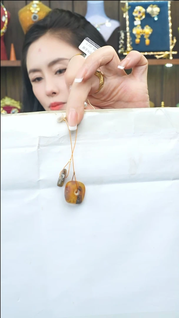 琥珀未镶嵌耳饰多样性发一