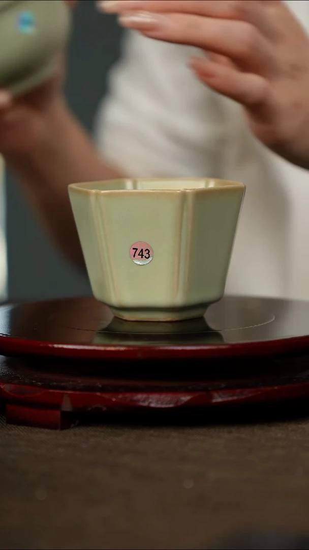 全品 粉青  六方杯 带底款