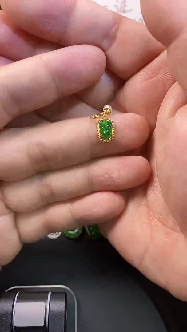 颈饰银S925镶嵌翡翠1