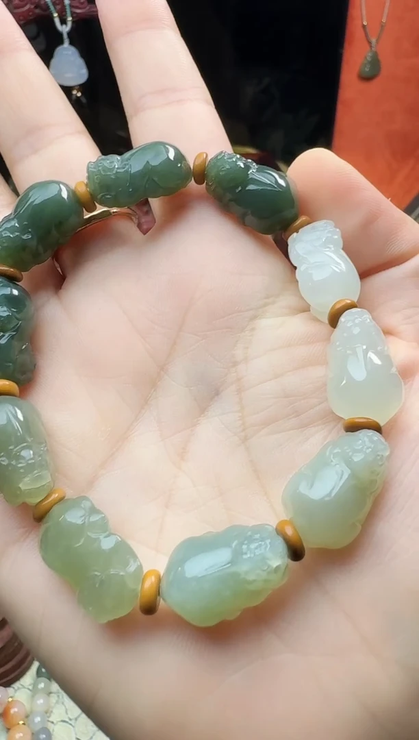 未镶嵌戒指和田玉逆**神貔貅和田玉手链