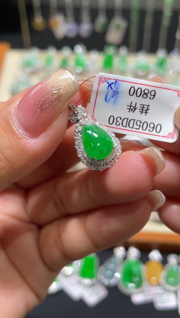 翡翠挂件18K金镶嵌0605DD30