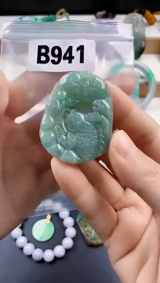 颈饰未镶嵌翡翠天然翡翠吊坠挂件