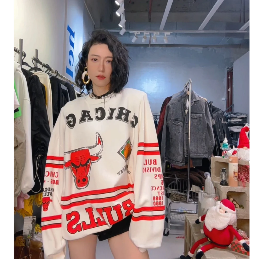 粉丝福利 奇奇家 财神家正版 十三行 公牛酷帅垫肩大版卫衣