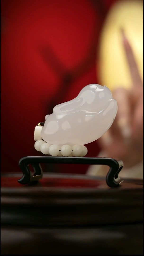 玉【前兔似锦】天然玉石手把件