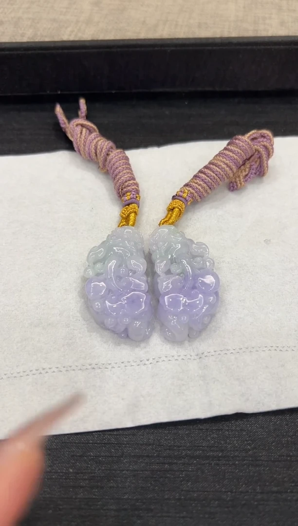 翡翠未镶嵌颈饰貔貅一对吊坠-570218