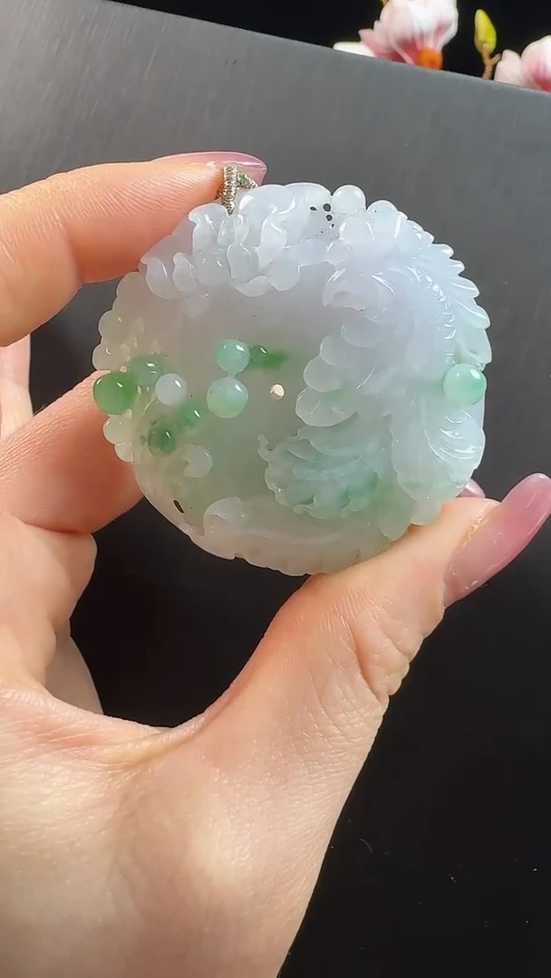 颈饰未镶嵌翡翠凤牌