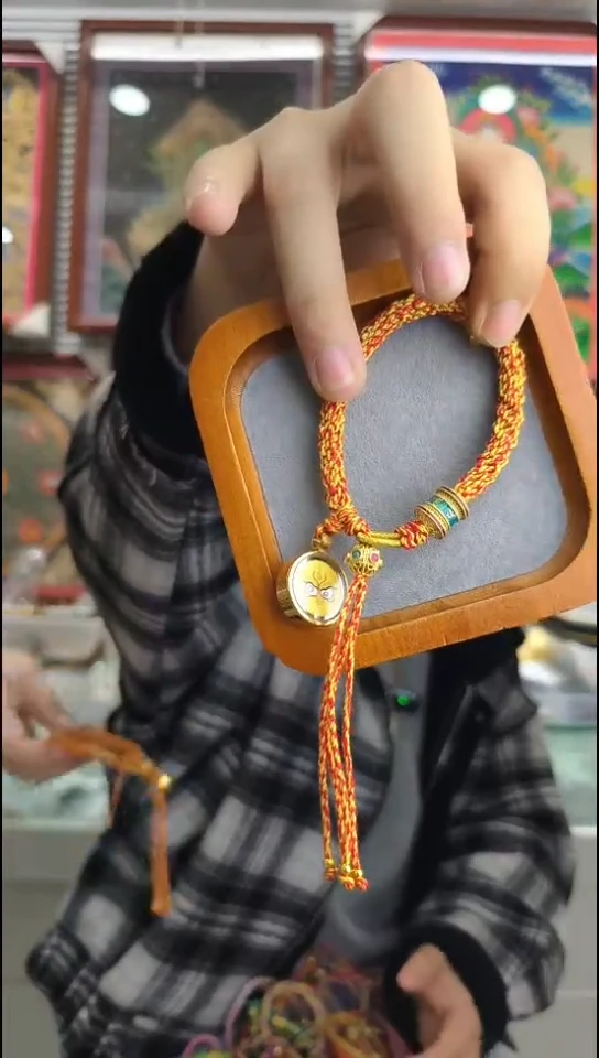 手链黄cc  纯手绘唐卡（非质量问题 不退不换）