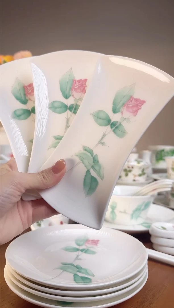 【闪购商品】 玫瑰蝴蝶结点心盘3个