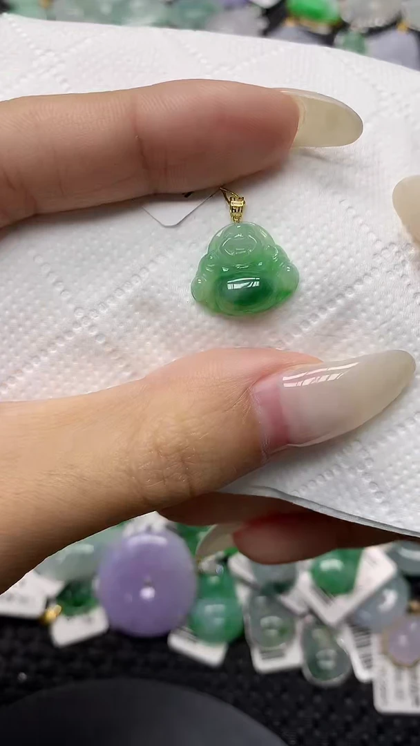 颈饰18K金镶嵌翡翠11111111111