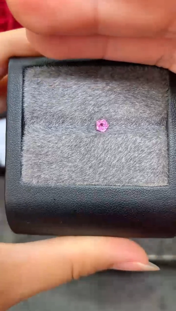 定制蓝宝石裸石未镶嵌五角星 蓝宝石 0.35ct
