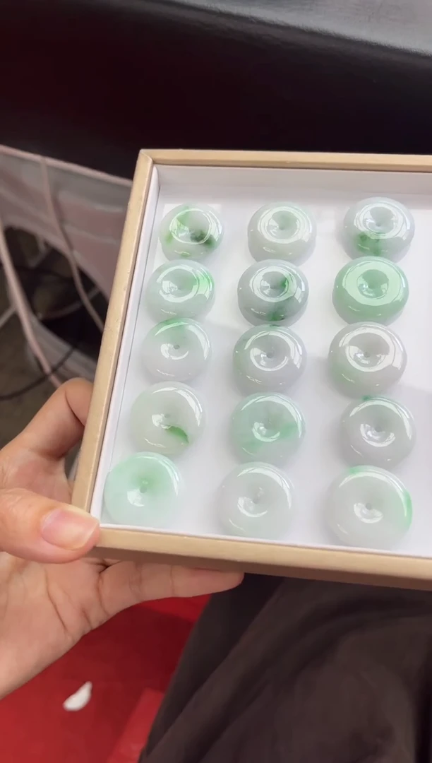 颈饰未镶嵌翡翠T129 /多样性发一件/配绳子